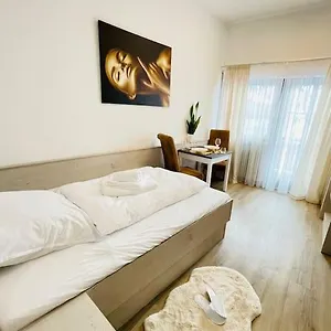 Fewo 20 - Appartement Im Rottalblick - Youngmodern Wohnen, Tiere Willkommen, Bademantelgang Zur Therme, Tv Und Balkon Apartment