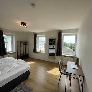 - Luxus Apartment